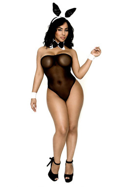 t-shelf:Ayisha Diaz