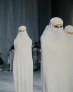 ru-ka:  Hussein Chalayan SS 1998