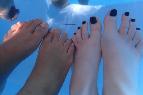 sams-toes:Toes and friends!! ^o^