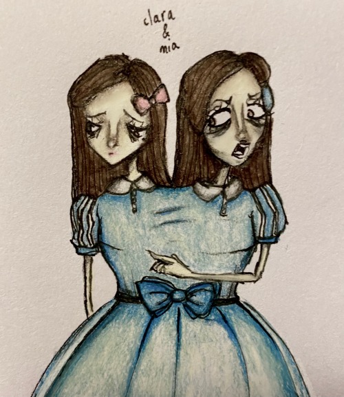 Clara & Mia (fran Bow)