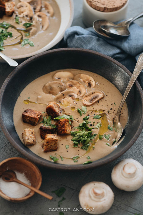 vegandelights: Vegan Cream of Mushroom SoupThis Vegan Cream of Mushroom Soup is just like it sounds 