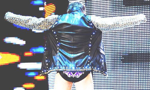 I think it would be much hotter if Jericho did the wiggle during his entrance!