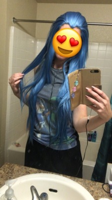 heartlessaquarius:  My Saix wig came in! I’m still debating on if I’m going to gender bend him or not 🤔 either way, I’m excited to cosplay from Kingdom Hearts again!