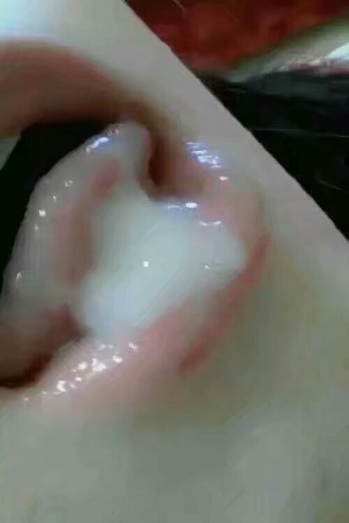 slut-sara: 这个不是我！这个不是我！这个不是我！ 这是骚姐姐！这是骚姐姐！这是骚姐姐！ 周五骚姐姐找我一起玩群P~我们一起被玩了一天~昨天我被操到摊就先回寝室了~骚姐姐还在继续跟他们玩~ 大