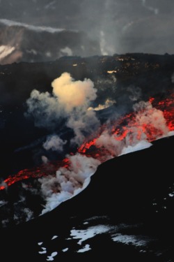 vistale:  Iceland Volcano | via