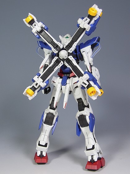 cavalier-renegade:  gunplagamer:  Source MG改造ガンダムXエクシア MG RemodelingExia Gundam X  Why does it need a cloak.   it doesnt that’s why its badass!