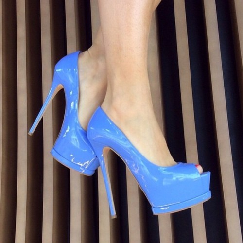 Blue heels repost from @mercedeh_shoes TRUE BLUE @mercedeh_shoes SHOP in #Monaco www.mercedeh-shoe