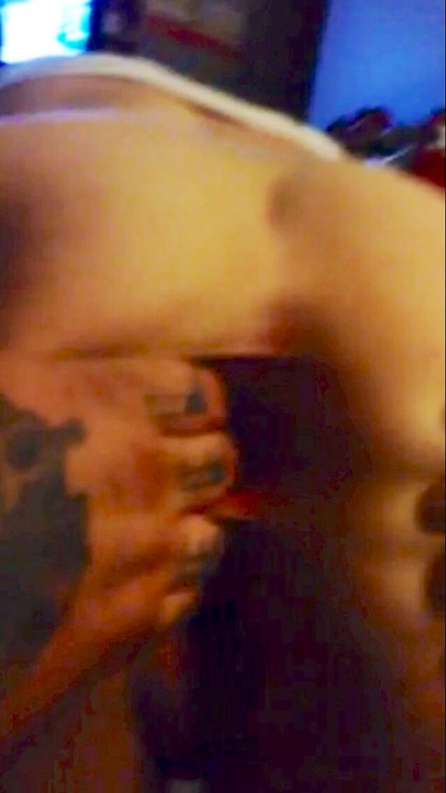 kinkycouplehavingfun:  Not great quality as it’s taken from a vid but this is me