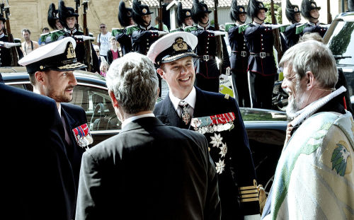royalwatcher: Both Crown Prince Frederik and Crown Prince Haakon attended the commemoration of Roski