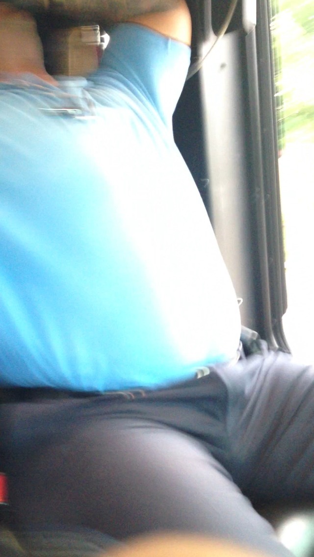 cakemountain:  chocolatetyne:  canigetbhindu:  My bus driver this morning. He was
