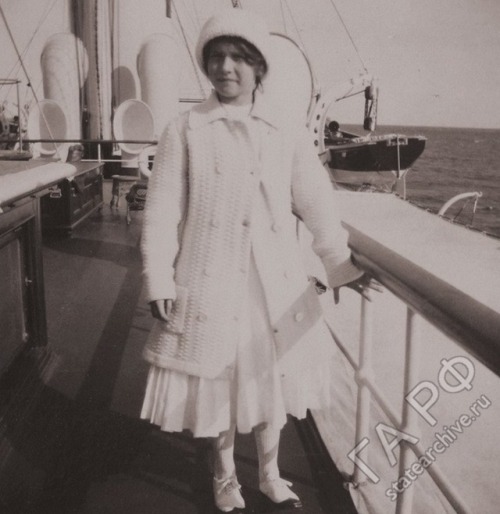 romanovphotography: Grand Duchess Anastasia, circa 1912new release fr. GARF