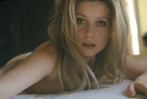 Sex nearinfrared: Catherine Deneuve, photographed pictures