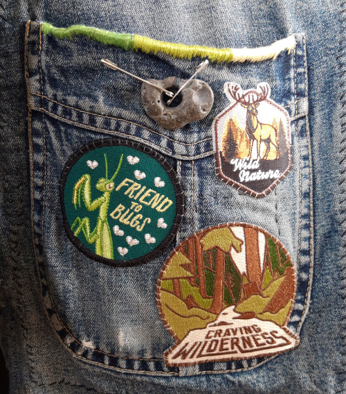 johannesviii: Anyway yesterday someone stopped me at the mall to say my Cringe Battle Vest™ wa