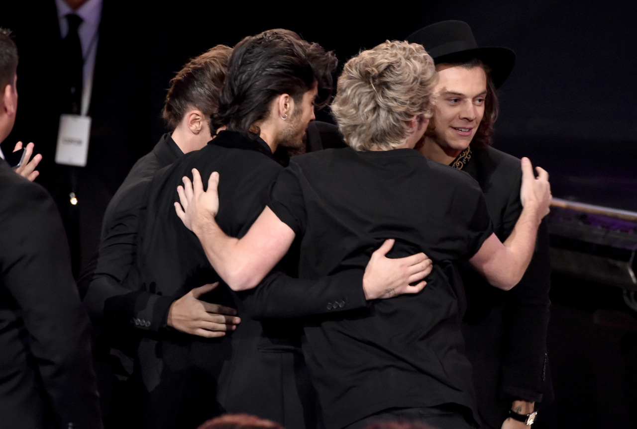 direct-news:  HQ’s - 2014 American Music Awards - Show 