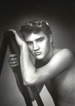 mrsramseysshawl:  Elvis Presley, press photo