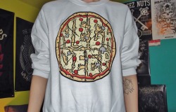 realneckdeepfriends:  new sweater, i love