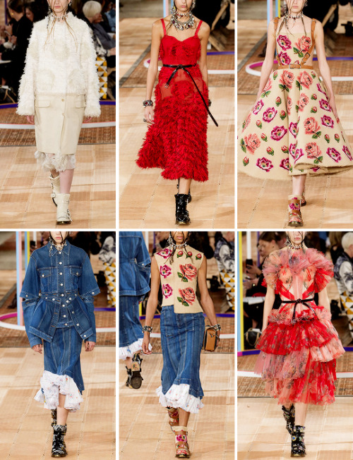Alexander McQueen at Paris Fashion Week Spring 2018