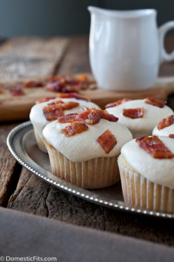 sweetoothgirl:    Maple Bacon Donut Muffins