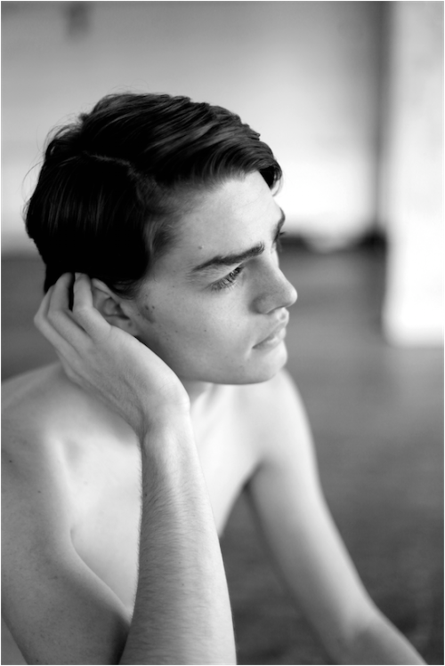 manniskorarkonstiga:  Herbie Rhodes photographed by Lenara Choudhury