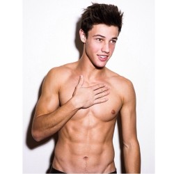 cuteinstagramboys:  Instagram: @camerondallas