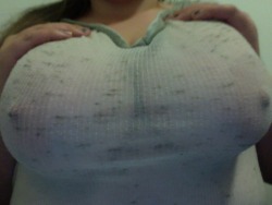 tittyful:  the shirt I’m wearing tonight