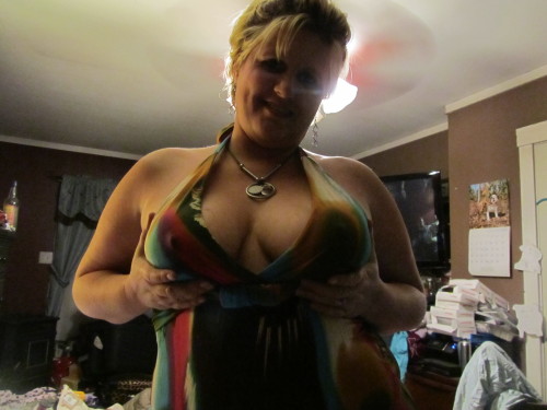 mecouple4more:Trying on some dresses :)I got some excruciatingly lovely submissions via kik of her. 