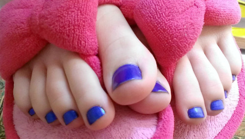 itsallaboutthetoes: Dag__Yo It’s all about the TOES.