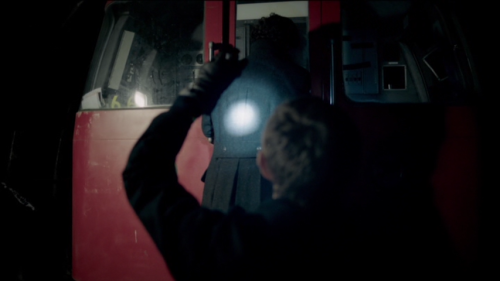 finalproblem: “John helpfully illuminating Sherlock’s back.”—Steven Moffat,&