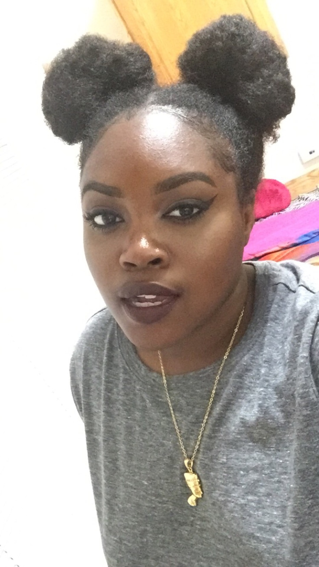 naijaabynature:  Someone told me today I have the same facial expressions in all