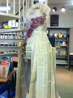 394morebooks:  I’m completely in love with this dress I found in my school library made entirely from book pages, ugh how do you art 