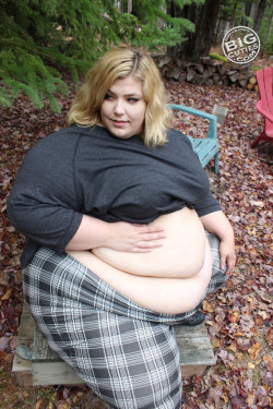 bbwjae:  Very fat and down with that <3