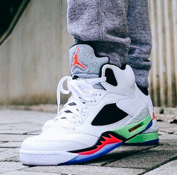 airville:Jordan 5 “Space Jam” by KicksOnFireThese