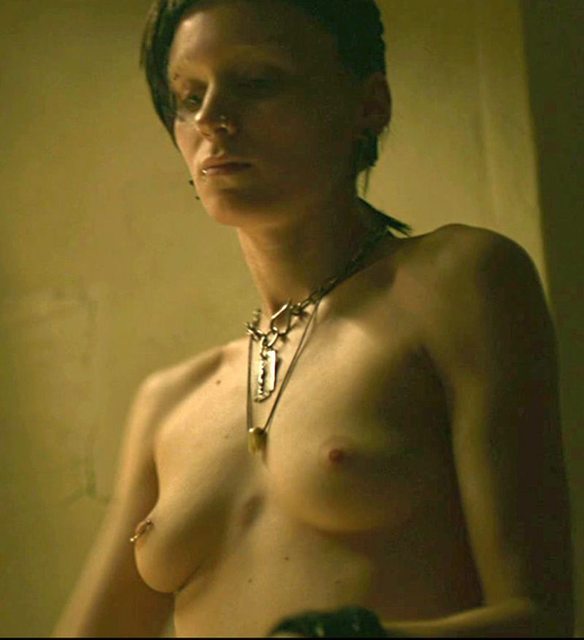 celebhunterextra:  Best Supporting Actress: Rooney Mara.  More at nude sex scenes