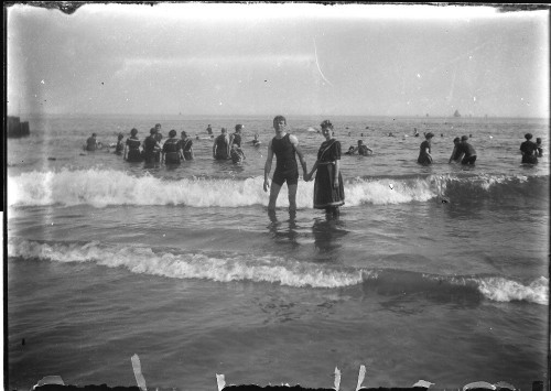 A photo series of Brighton Beach, Coney Island, New York in 1903.