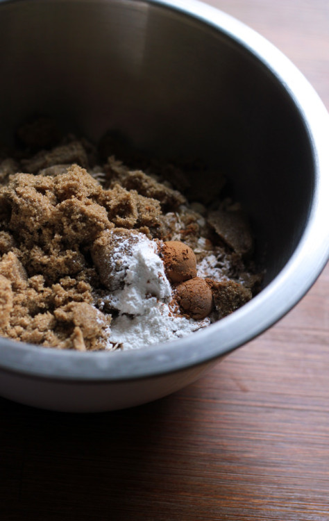 foodffs:baked raspberry oatmeal with brown butter drizzleReally nice recipes. Every hour.