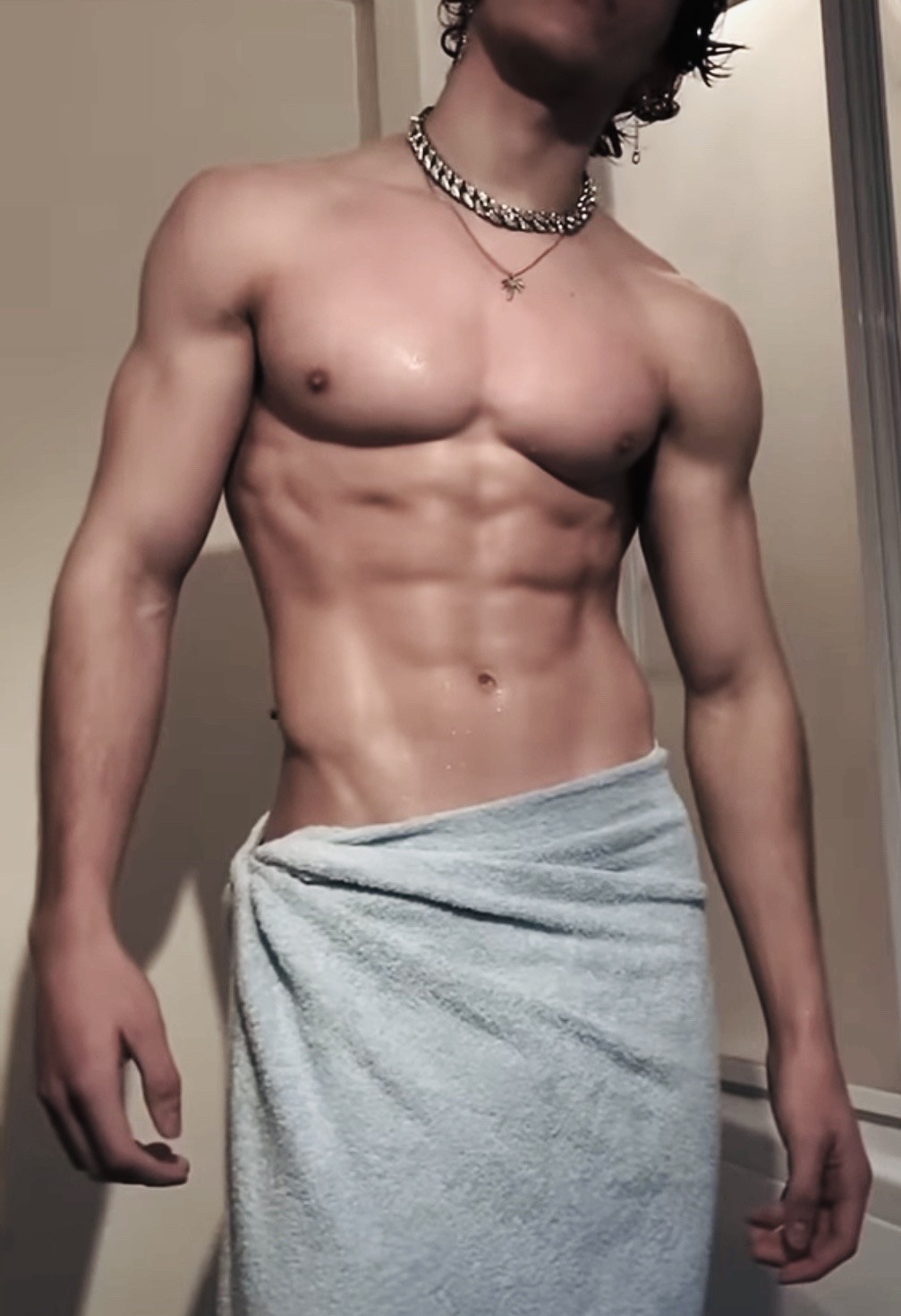 just-the-guys-22: another fuckboy heartthrob 