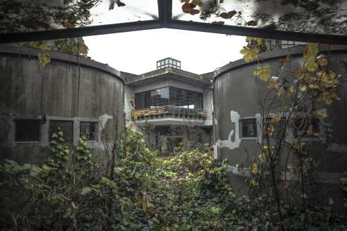 Porn photo elugraphy:092 Abandoned restaurant in Okayama.