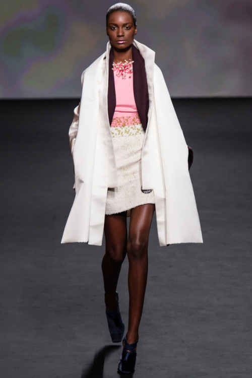 blackfashion:  Christian Dior Fall 2013 Couture