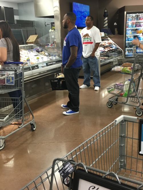 uknowdadeal5:  Saw one of my old flings at the store… I miss him tho 