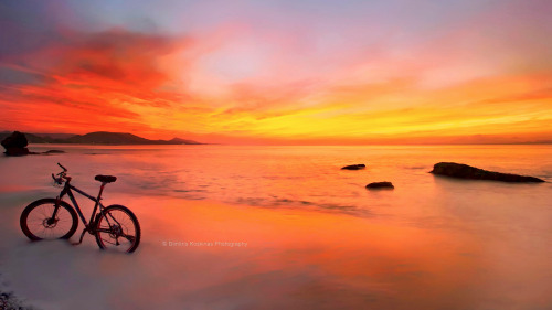 coffeebike: (vía Sunset in Paradise Rhodes Greece)