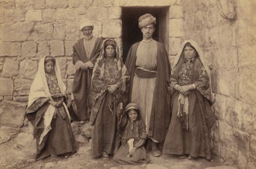 Palestinian family of Ramallah, Palestine 1900-1910. Nudes &amp; Noises  