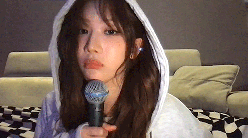 Kim Lip - It's Beginning To Look A Lot Like Christmas