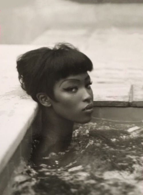 niuniuyork:Naomi Campbell by Steven Meisel for Vogue Italia, 1989