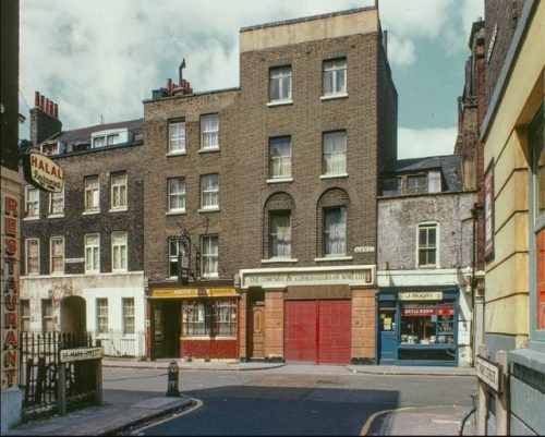 scavengedluxury:London’s East End in the 1960s and 70s by David Granick.