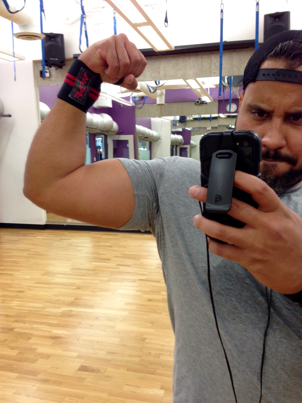 jockocub:  Gym progress. This new workout routine is going to literally kill me.