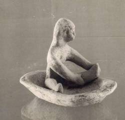 neshamama:figurine of a bathing woman, 8th-6th