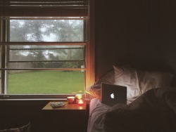 pasmagnifiquee:  i have the biggest window in the house and it’s storming right now and everything is just so cozy 