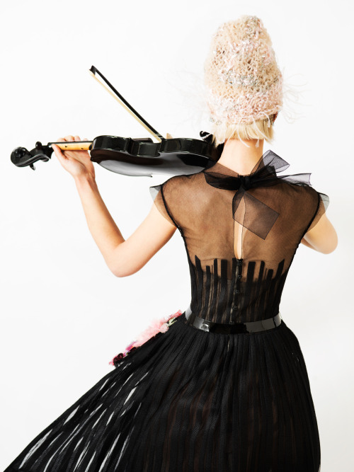 A story we did where fashion meets art at our studio a few weeks ago. We invited violinist Margot Mo