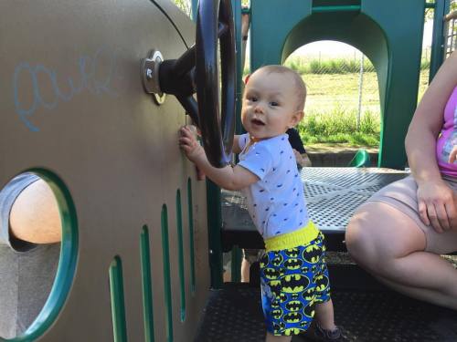 little munchkin loves the wheel!! . . . . . . . #thatsdarling #strangersinmyfeed #childhoodunplugge