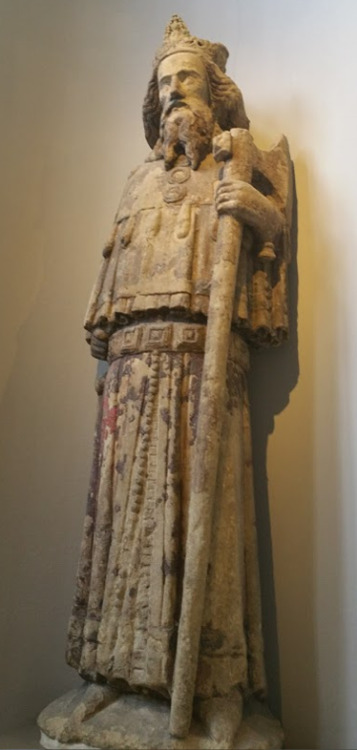 english-history-trip:Four statues of English kings from the 14th century Bristol High Cross, dismant